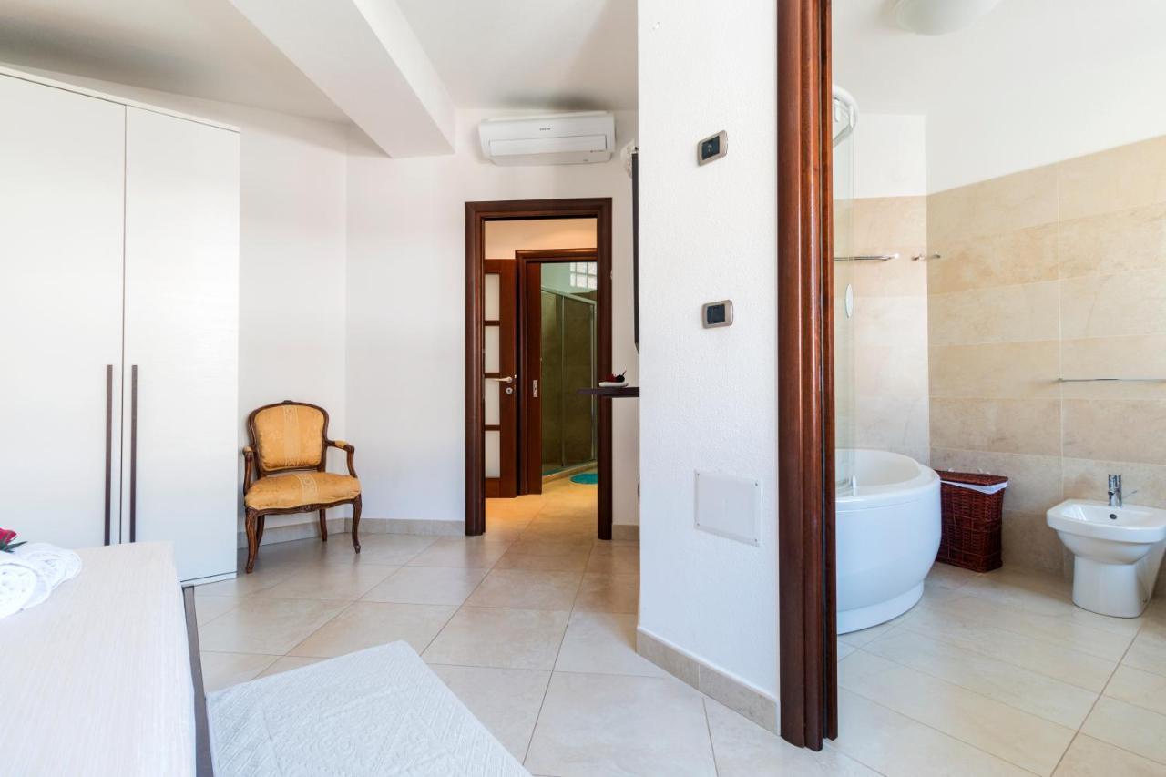 Royal Suite Apartment Cala Gonone Kültér fotó